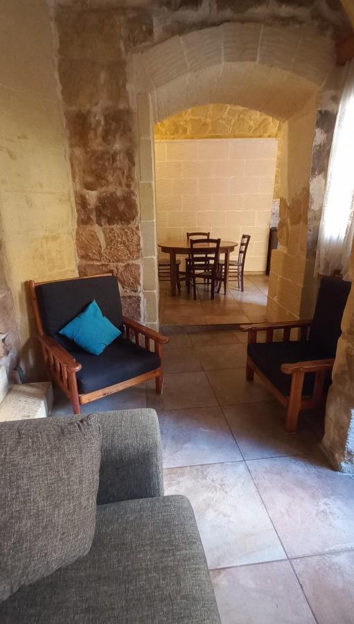 Ta Lucia Farmhouse With Private Pool And Bbq Villa Santa Luċija Buitenkant foto