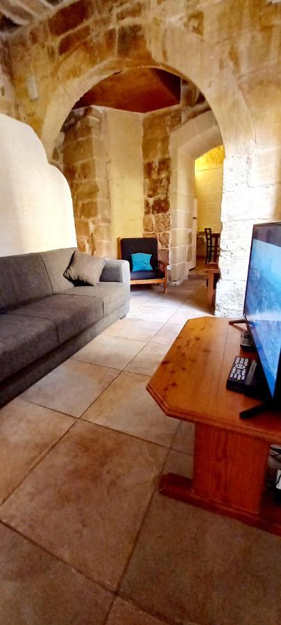 Ta Lucia Farmhouse With Private Pool And Bbq Villa Santa Luċija Buitenkant foto
